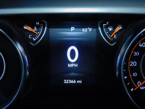 Used 2022 Jeep Wrangler Willys image 23