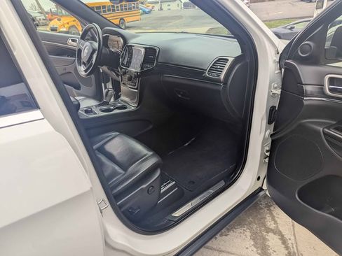 Used 2020 Jeep Grand Cherokee Limited image 7