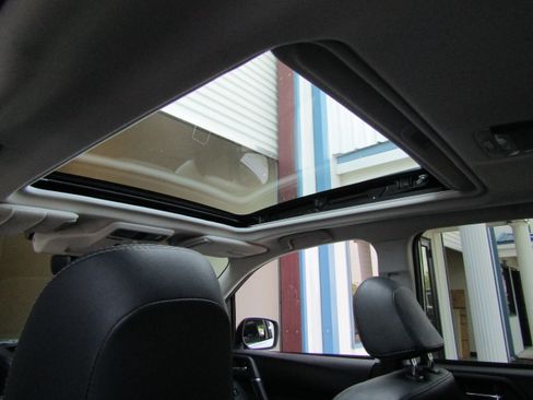 Used 2017 Subaru Forester 2.5i Touring image 14