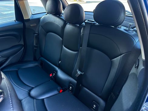 Used 2017 MINI Cooper 4-Door Hardtop FWD image 18