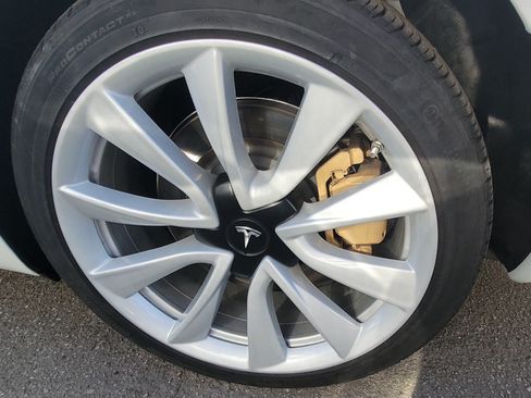 Used 2019 Tesla Model 3 image 5
