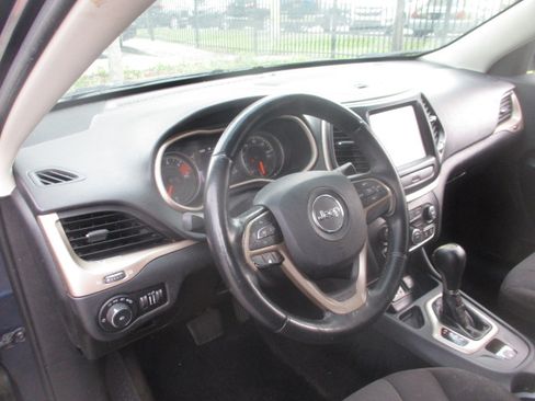 Used 2016 Jeep Cherokee Latitude image 15