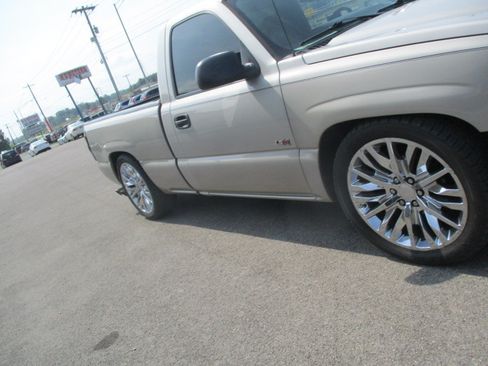 Used 2005 Chevrolet Silverado 1500 2WD Regular Cab image 44