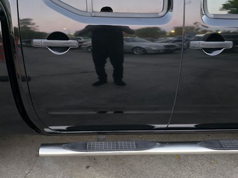 Used 2012 Nissan Frontier SV image 45