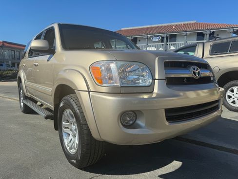 Used 2005 Toyota Sequoia SR5 image 13