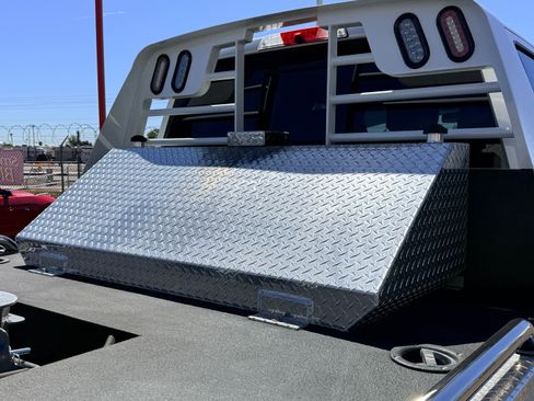 Used 2024 Ford F450 Platinum image 6