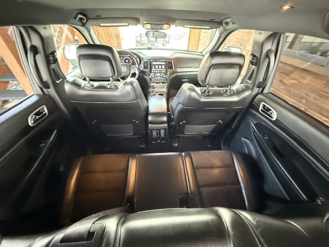 Used 2021 Jeep Grand Cherokee 4WD Laredo image 19