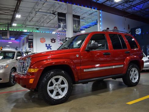 Used 2007 Jeep Liberty Limited image 11
