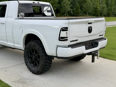 Used 2022 RAM 2500 4x4 Mega Cab Laramie image 6