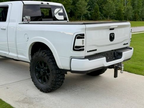 Used 2022 RAM 2500 4x4 Mega Cab Laramie image 6