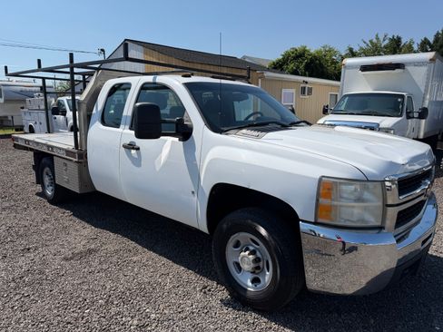 Used 2008 Chevrolet Silverado 2500 2WD Extended Cab image 6