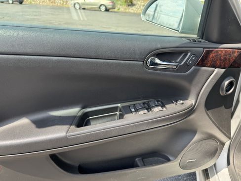 Used 2012 Chevrolet Impala LTZ image 11
