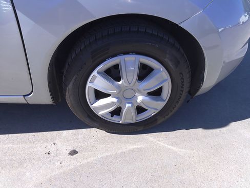 Used 2015 Nissan Versa Note SV FWD image 34