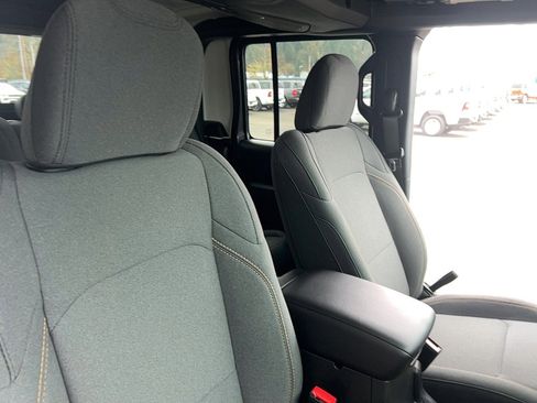 New 2026 Jeep Gladiator Sport image 30