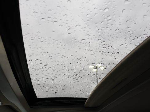 Used 2014 Toyota Sienna XLE image 31