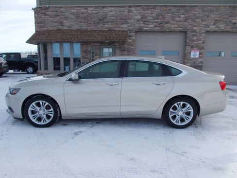 Used 2015 Chevrolet Impala LT image 8