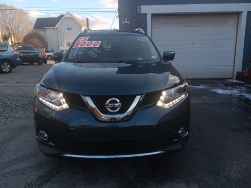 Used 2015 Nissan Rogue SV image 4