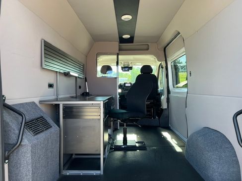 Used 2022 RAM ProMaster 1500 136 High Roof FWD image 18
