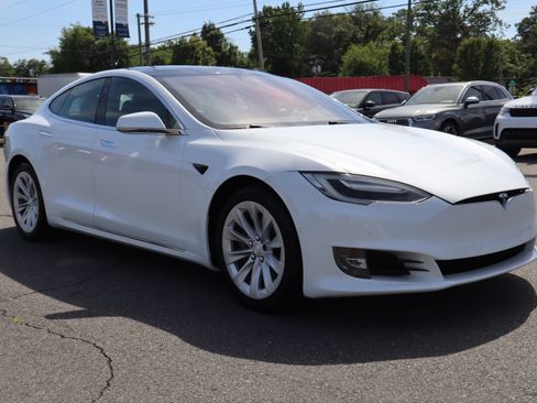 Used 2017 Tesla Model S 75 RWD image 11