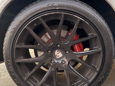 Used 2016 Porsche Cayenne image 17