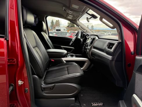 Used 2017 Nissan Titan PRO-4X image 20