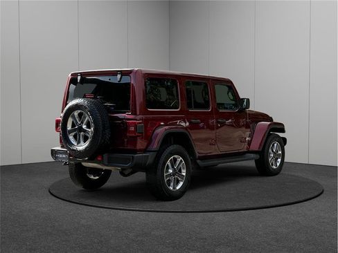 Used 2022 Jeep Wrangler Unlimited Sahara image 9