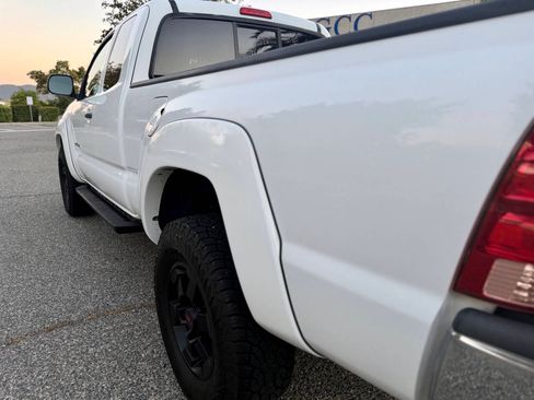 Used 2005 Toyota Tacoma 2WD Access Cab PreRunner V6 image 20