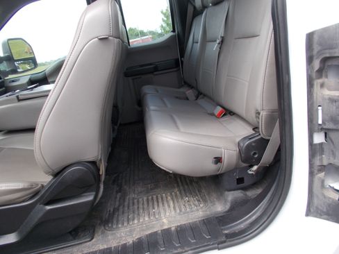 Used 2019 Ford F250 2WD SuperCab Super Duty image 8