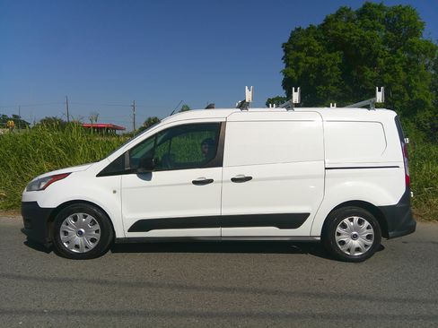 Used 2021 Ford Transit Connect XLT image 15