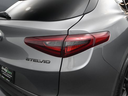 Used 2019 Alfa Romeo Stelvio Ti image 15