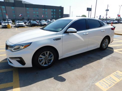 Used 2020 Kia Optima LX image 4