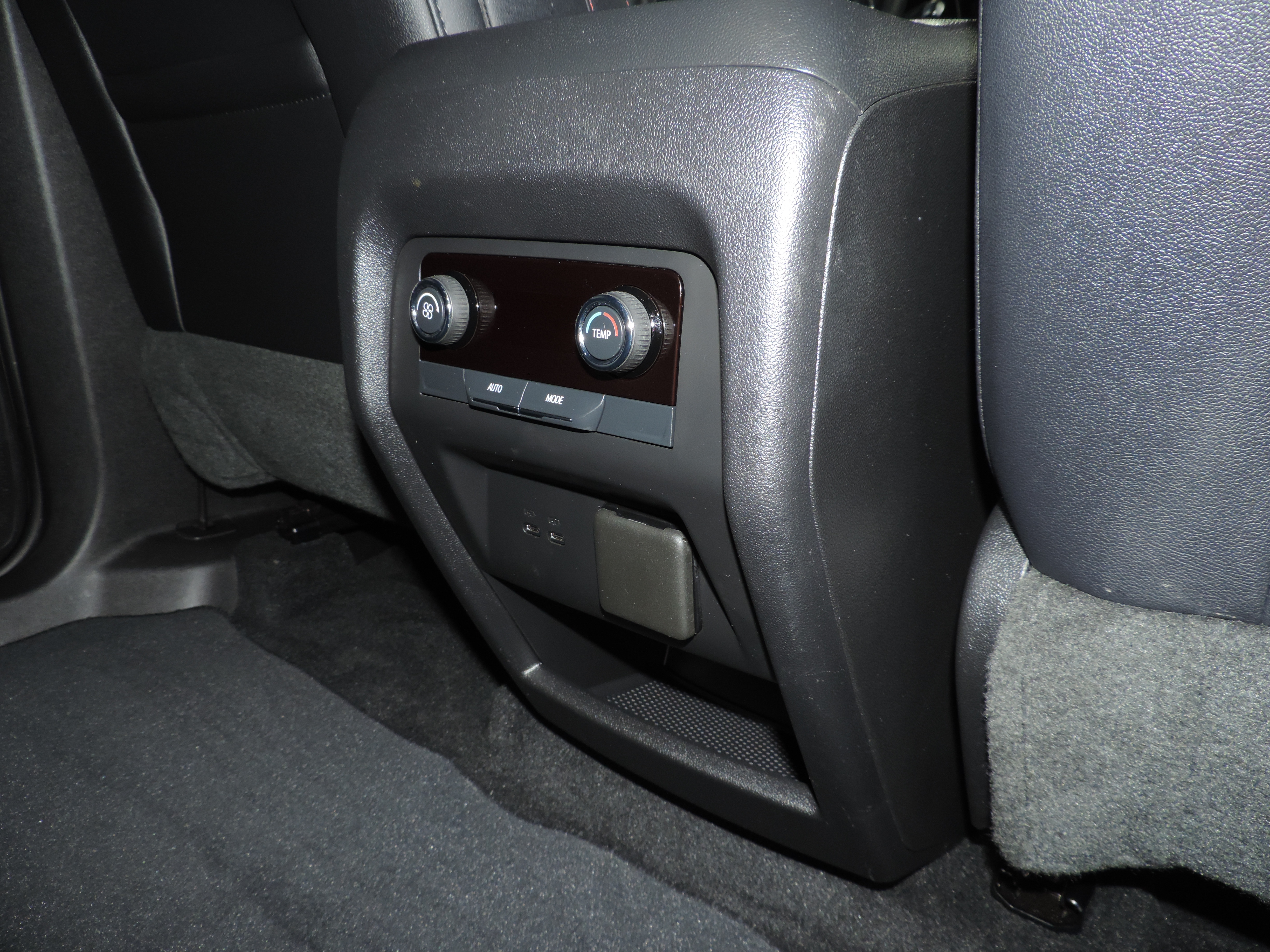 Used 2026 Chevrolet Traverse AWD Z71 image 28