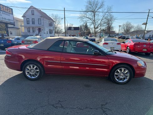 Used 2004 Chrysler Sebring Limited image 27