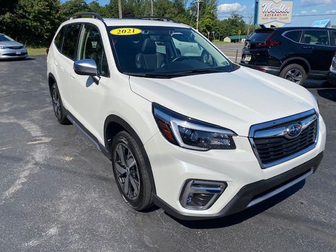 Used 2021 Subaru Forester Touring image 4