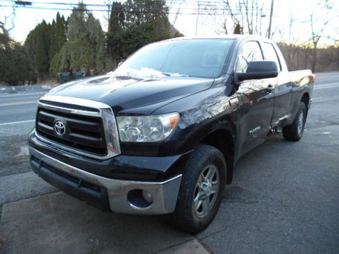Used 2010 Toyota Tundra SR5 image 1