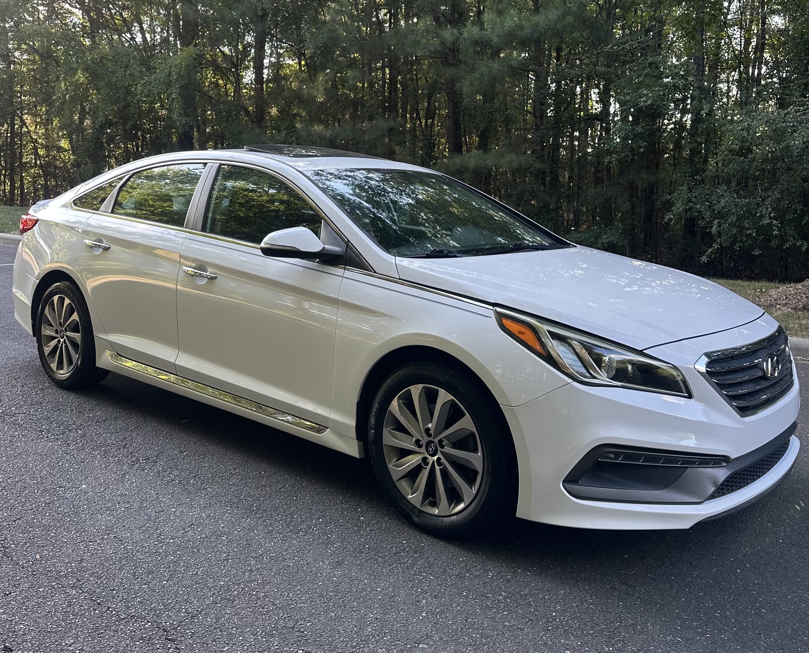 Used 2016 Hyundai Sonata Sport FWD image 3