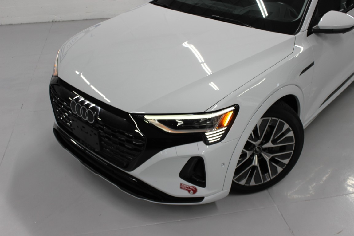 Used 2024 Audi Q8 e-tron Prestige AWD/4WD image 5