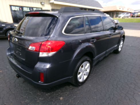 Used 2012 Subaru Outback 2.5i Premium image 5