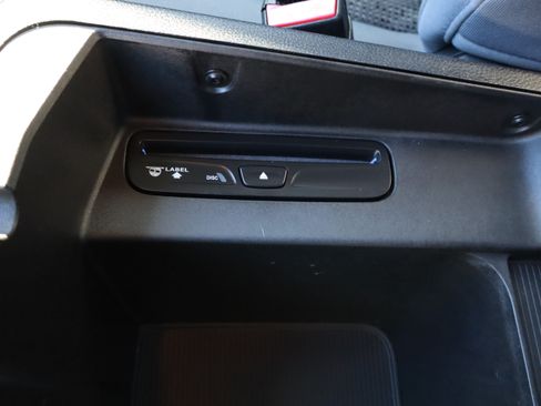 Used 2013 RAM 2500 SLT image 33