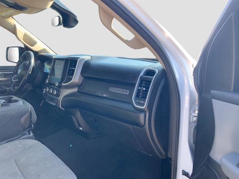 Used 2020 RAM 1500 SLT image 25