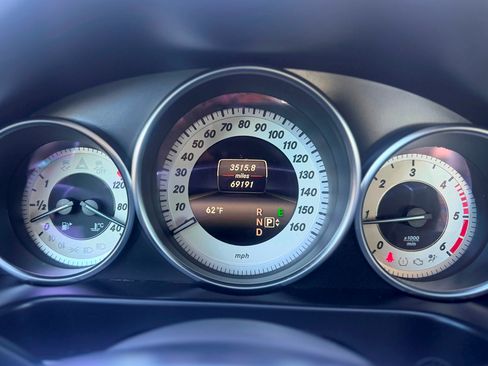 Used 2014 Mercedes-Benz E 250 Sport image 13
