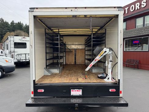 Used 2022 Ford E-350 and Econoline 350 Super Duty RWD image 3