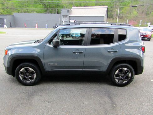 Used 2017 Jeep Renegade 4WD Sport image 6