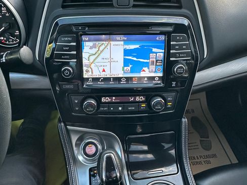 Used 2017 Nissan Maxima SL FWD image 13