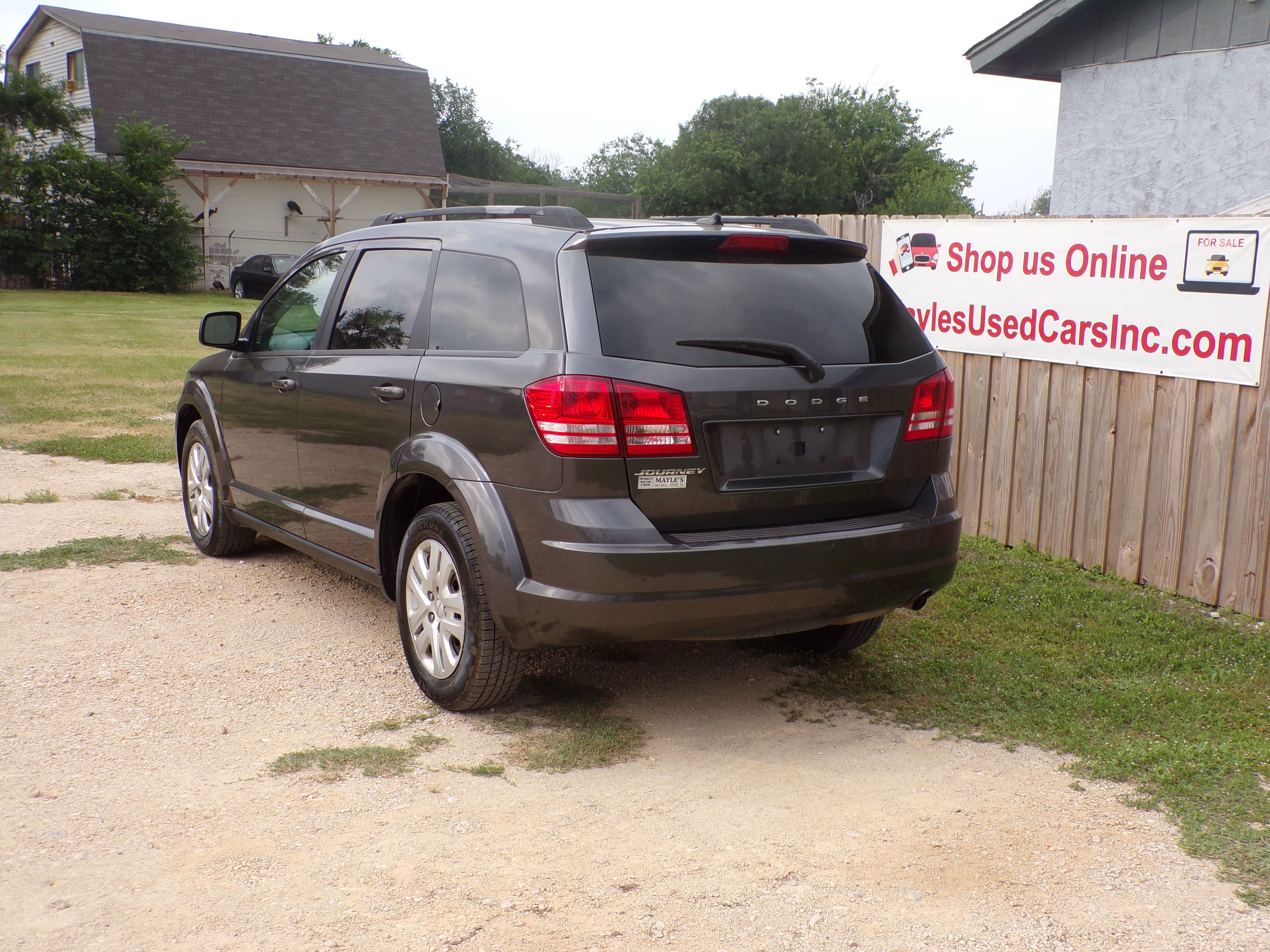 Used 2018 Dodge Journey SE FWD image 3