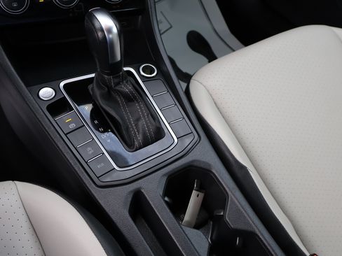 Used 2021 Volkswagen Jetta R-Line image 31