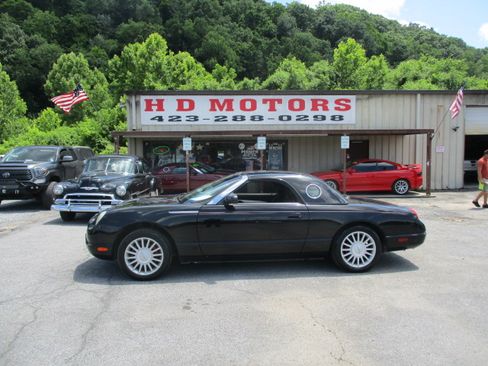 Used 2005 Ford Thunderbird 50th Anniversary RWD image 1