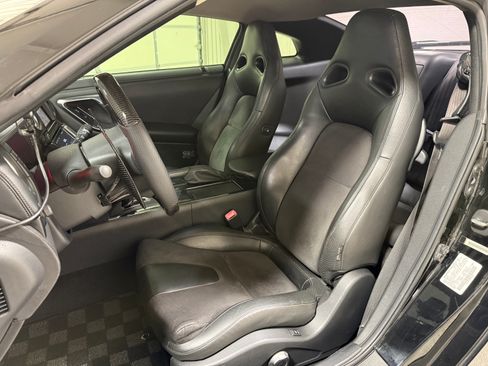 Used 2009 Nissan GT-R Premium AWD/4WD image 19