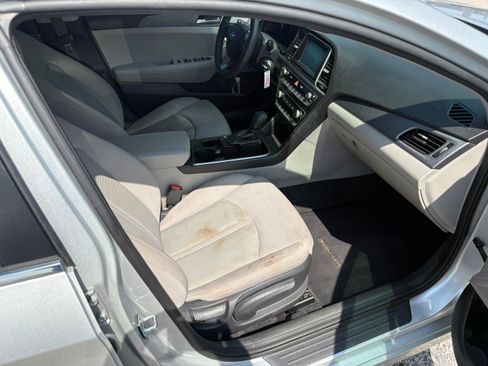 Used 2018 Hyundai Sonata SE FWD image 8