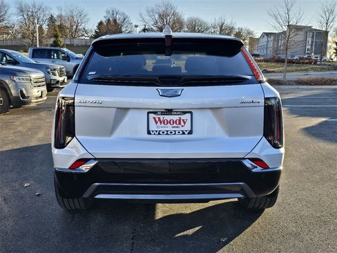 Used 2025 Cadillac Optiq Sport 2 image 7